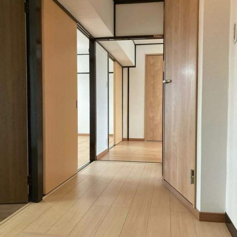 【埼玉県三郷市】N様邸 マンション 玄関内装工事が完了しました。 アイキャッチ画像