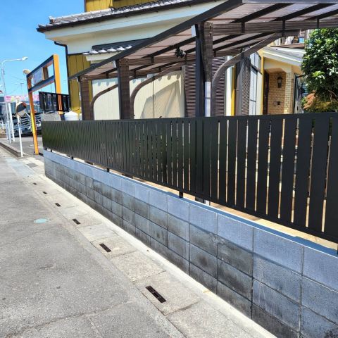 【埼玉県三郷市】E様邸ブロック塀改修、フェンス設置が完了しました。三協アルミ レジリア アイキャッチ画像
