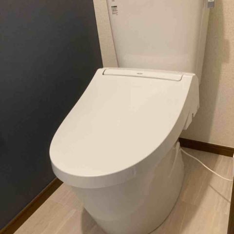 【埼玉県三郷市】M様邸トイレ交換工事が完了しました。LIXIL アメージュZ アイキャッチ画像