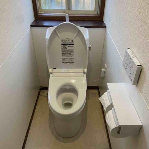 【埼玉県北葛飾郡松伏町】M様邸トイレ交換工事が完了しました。TOTO ピュアレストQR アイキャッチ画像