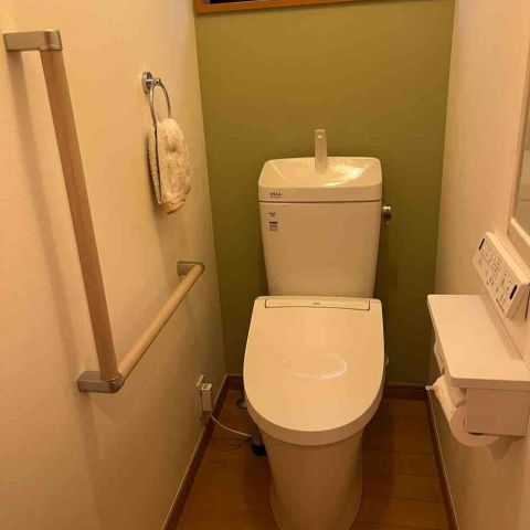 【埼玉県三郷市】M様邸トイレ交換工事が完了しました。LIXIL リクシル アメージュ アイキャッチ画像