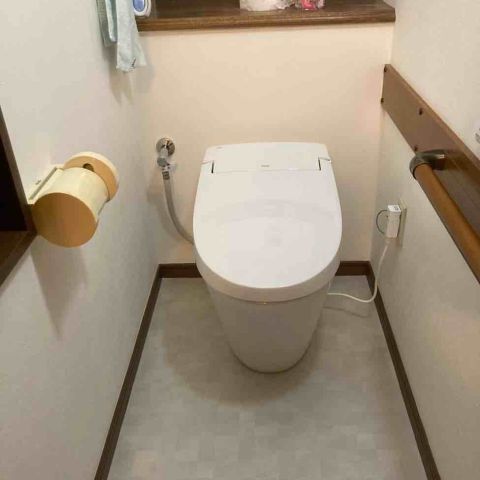 【埼玉県吉川市】O様邸トイレ交換工事が完了しました。LIXILサティスS アイキャッチ画像