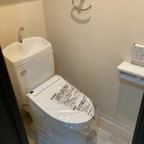 【埼玉県八潮市】K様マンション トイレ交換工事が完了しました。TOTOピュアレストQR アイキャッチ画像